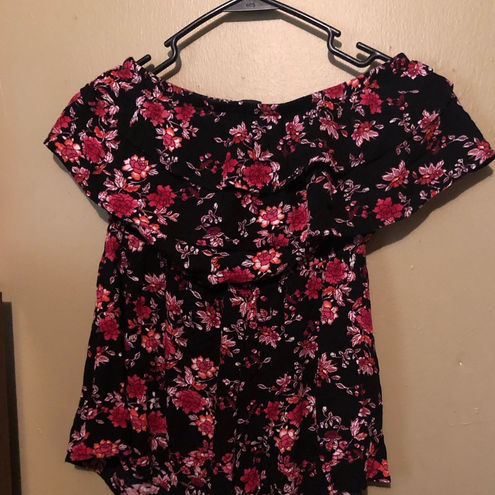 Off the shoulder floral romper